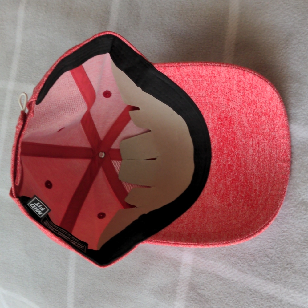🏷️NWOT Red baseball hat - Picture 3 of 5